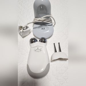 Nuface Trinity Facial Toning Device